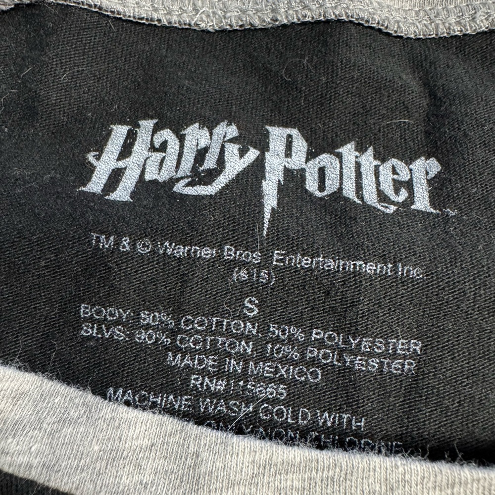 Wizarding World of Harry Potter Womens Sz S Gryffindor Quidditch T Shirt Tee - Picture 2 of 5